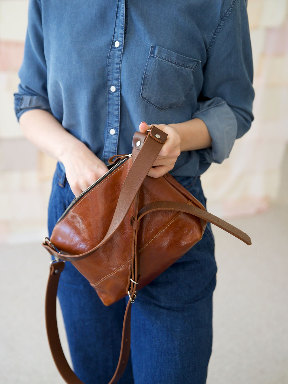 ROBIN Leather Handbag with Two Handles - Ginger Brown